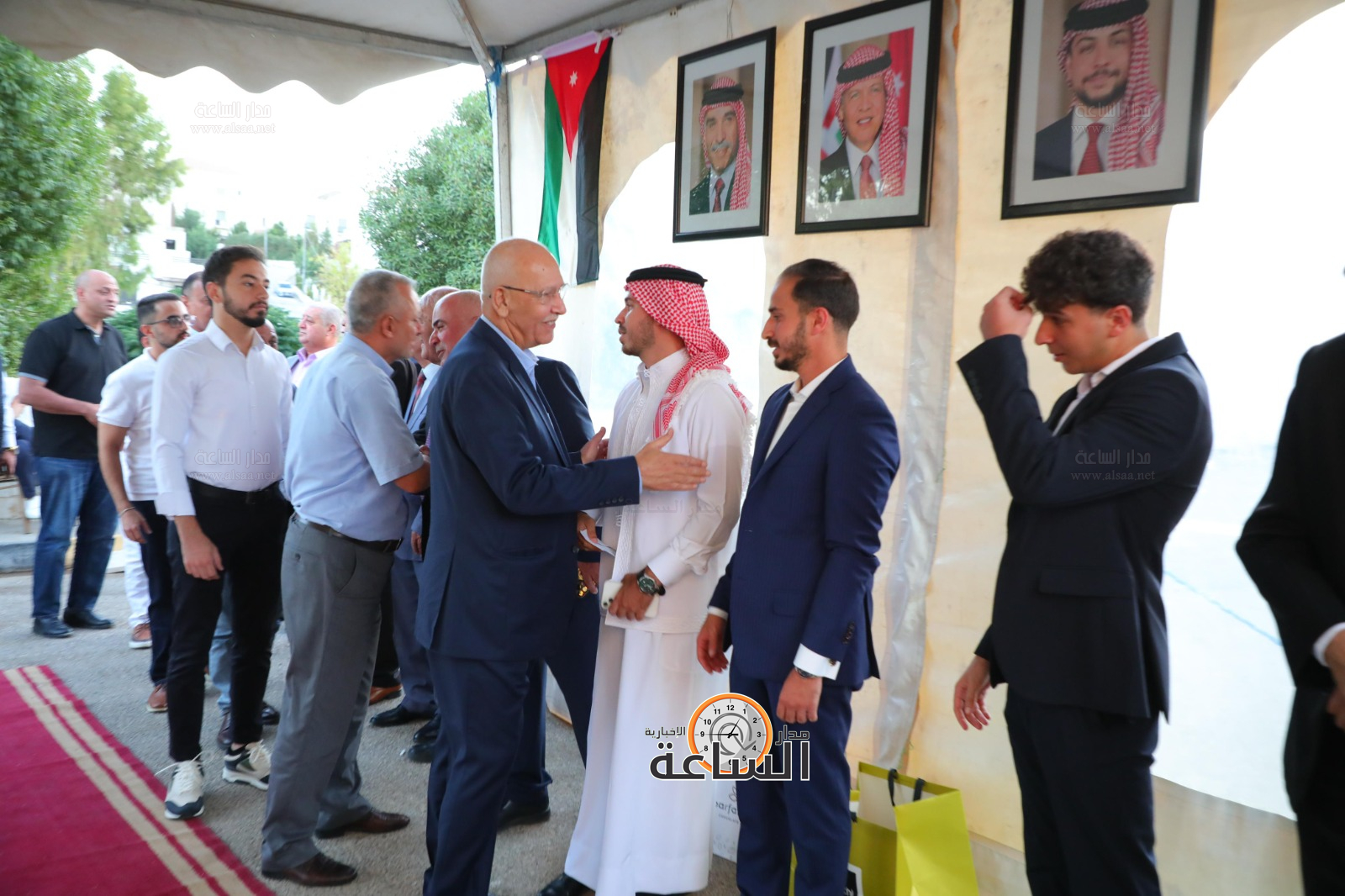 Madar Al-Saa Images 0.3586045515072862