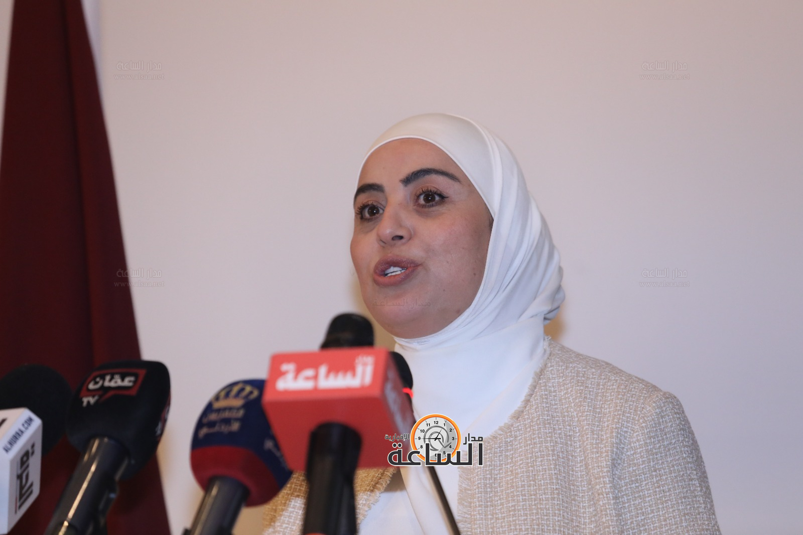 Madar Al-Saa Images 0.31444664015552015