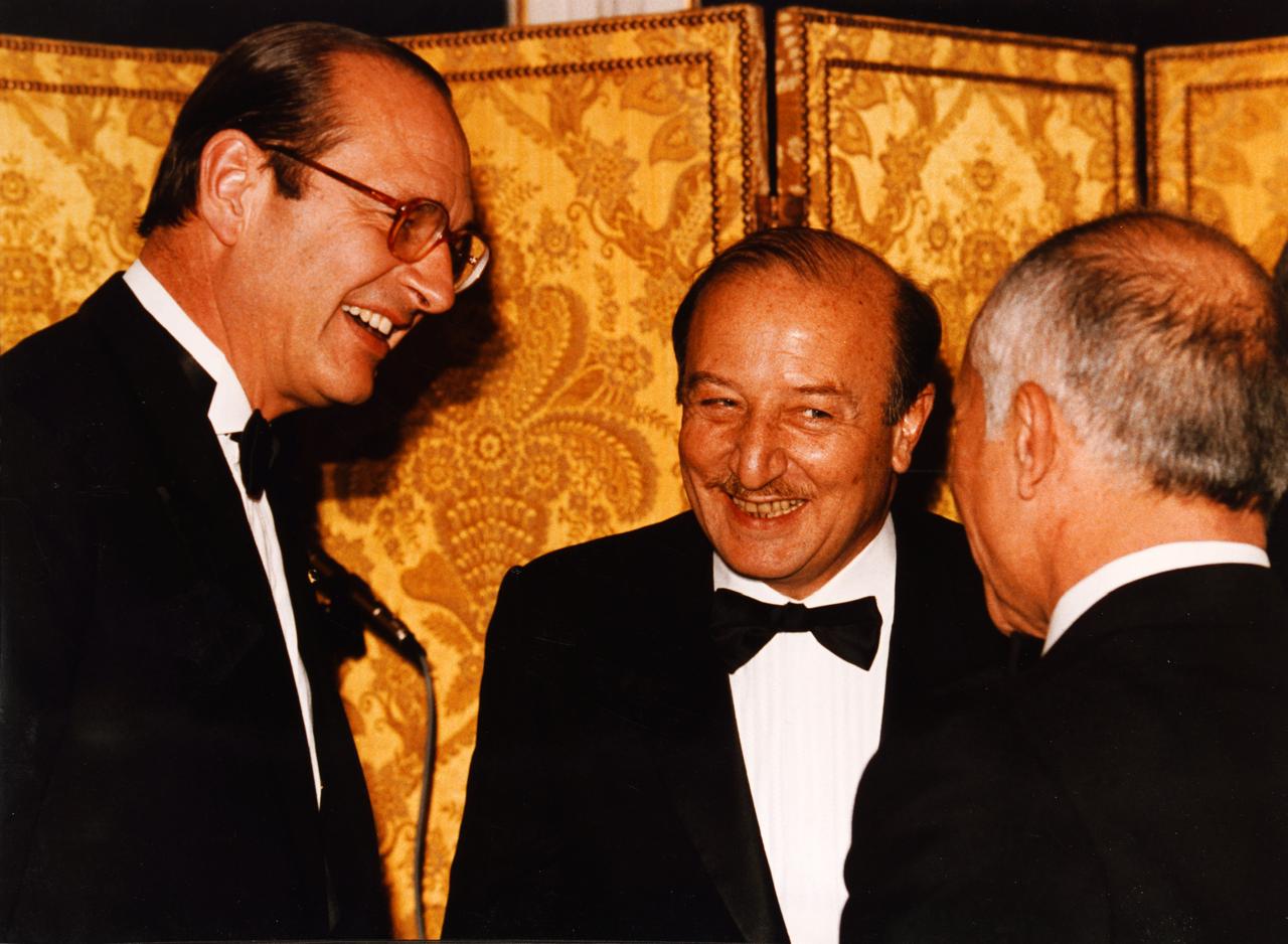 Madar Al-Saa Images 0.49268437880472504