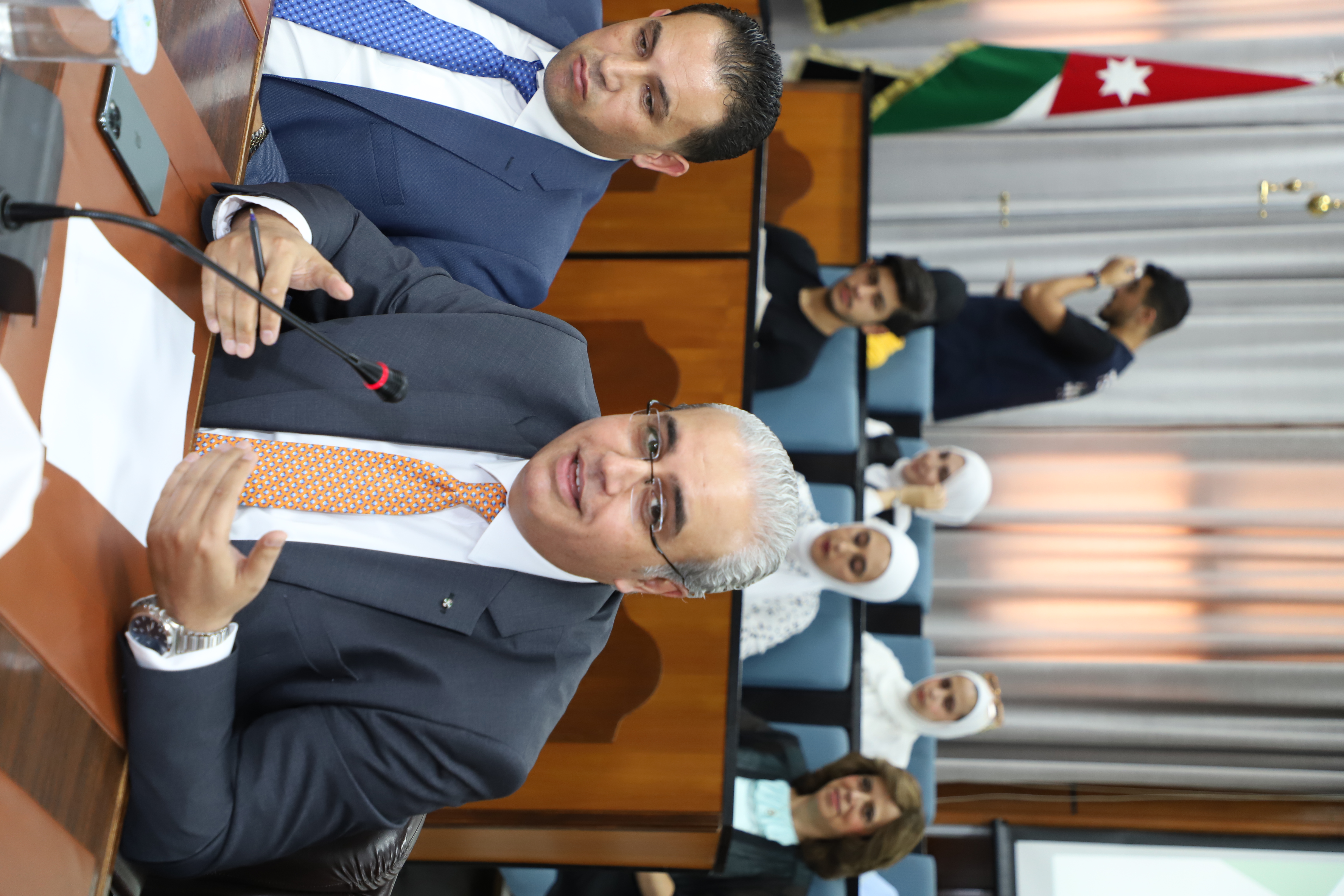 Madar Al-Saa Images 0.8282473558442913