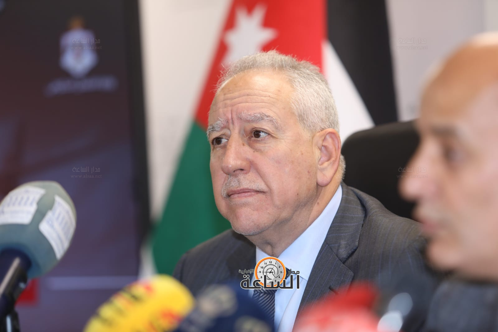 Madar Al-Saa Images 0.8710799089971599