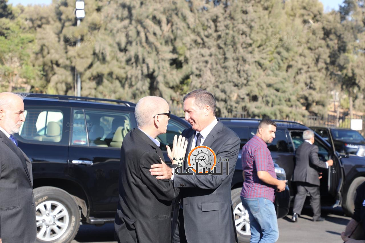 Madar Al-Saa Images 0.5012812909822235