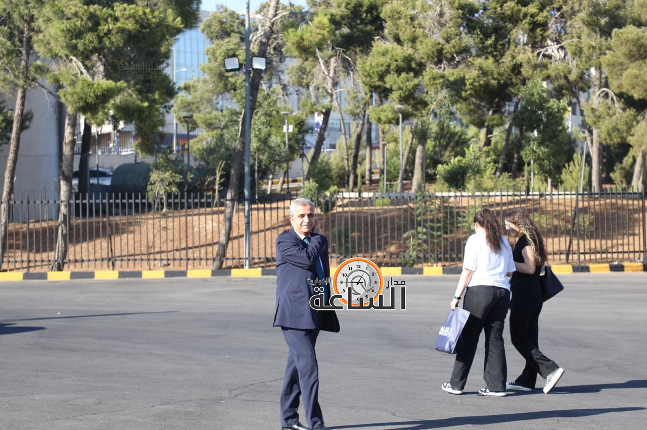 Madar Al-Saa Images 0.11363139917741161