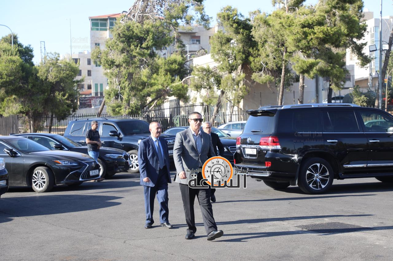 Madar Al-Saa Images 0.6075373820796335