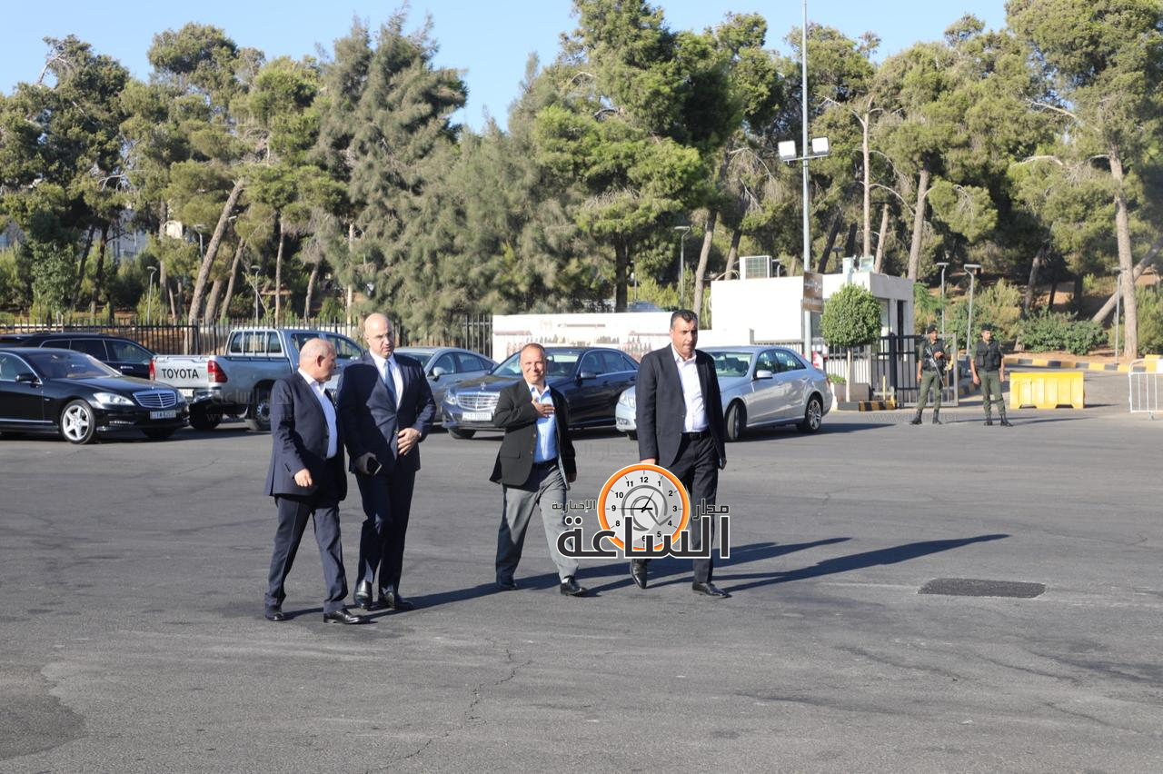 Madar Al-Saa Images 0.610029786236167