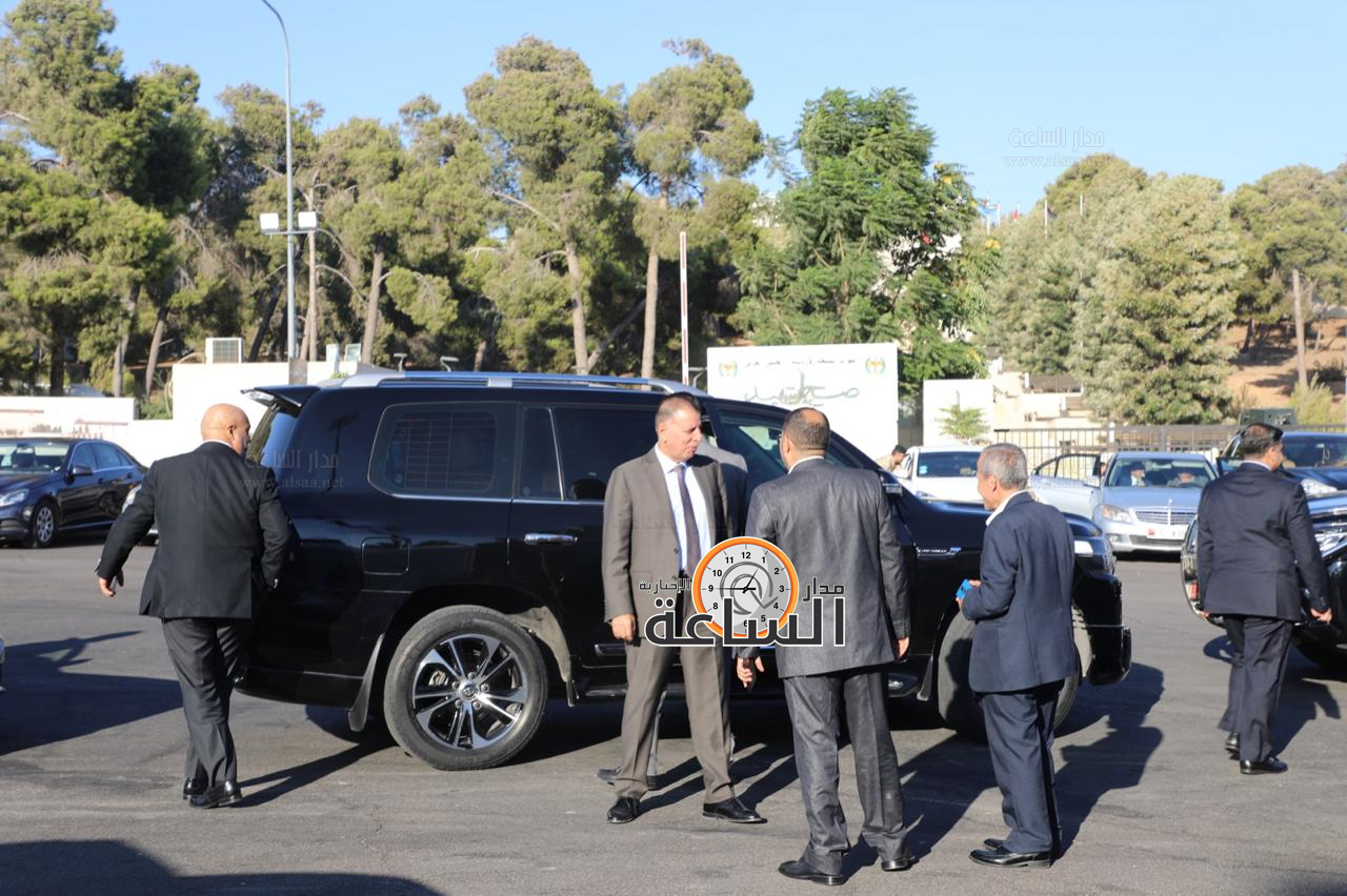 Madar Al-Saa Images 0.2497670368752547