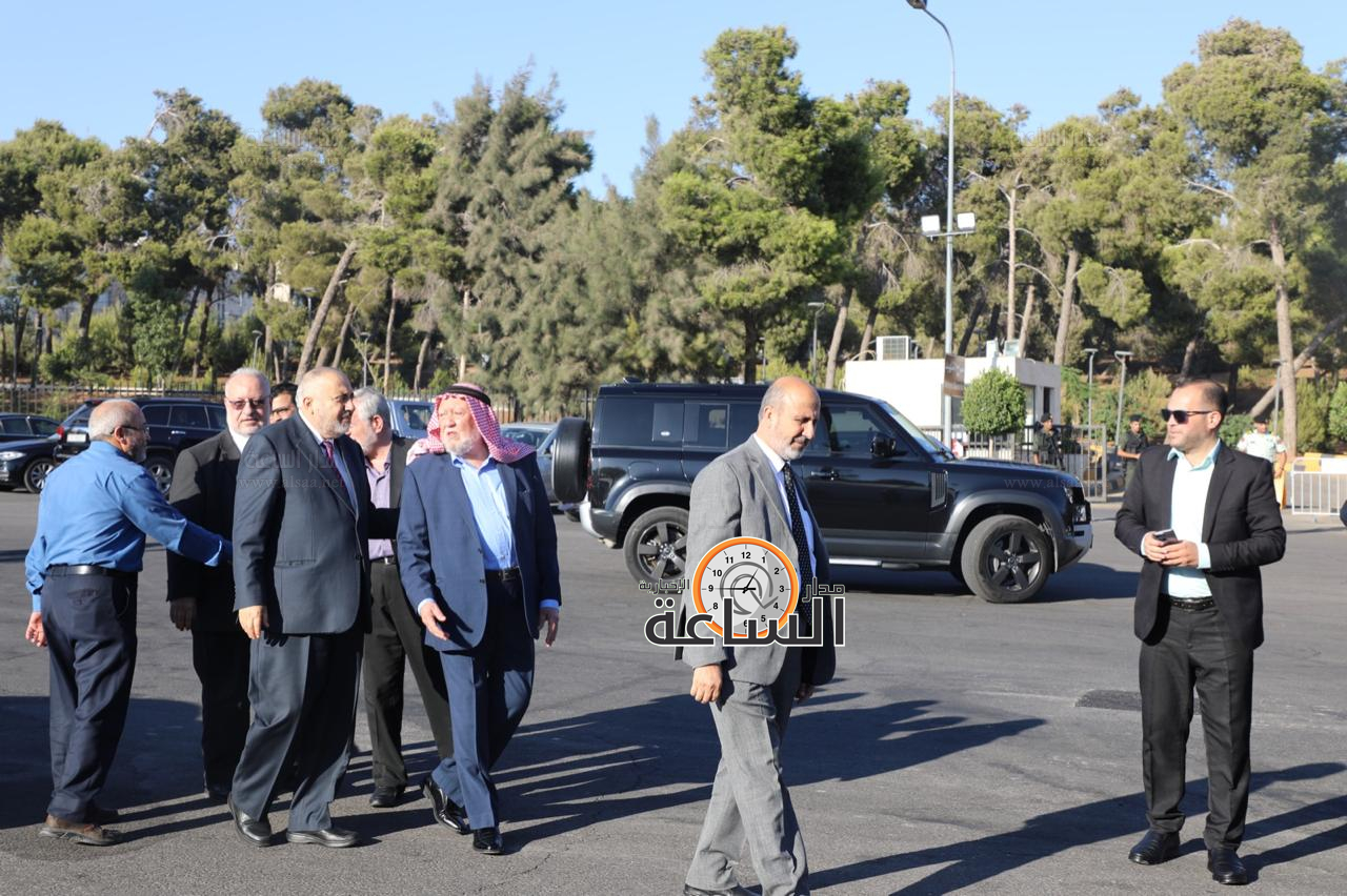 Madar Al-Saa Images 0.8706331925184501