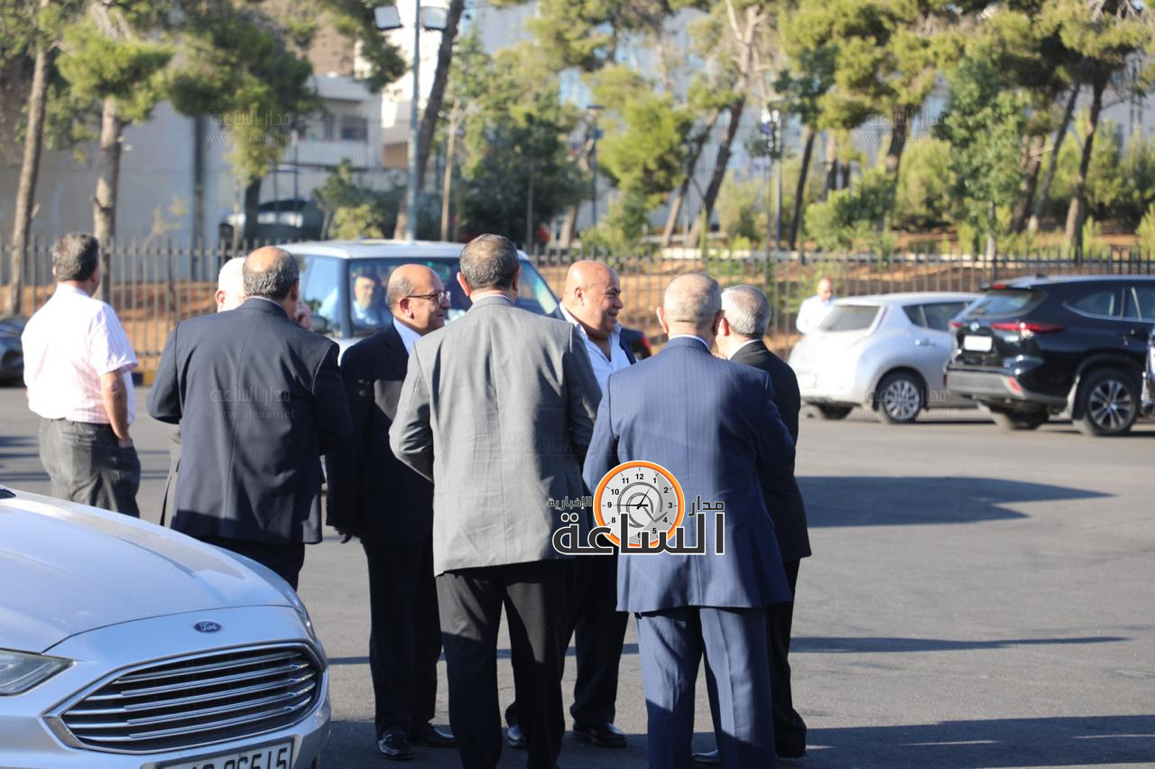 Madar Al-Saa Images 0.7328983949165511