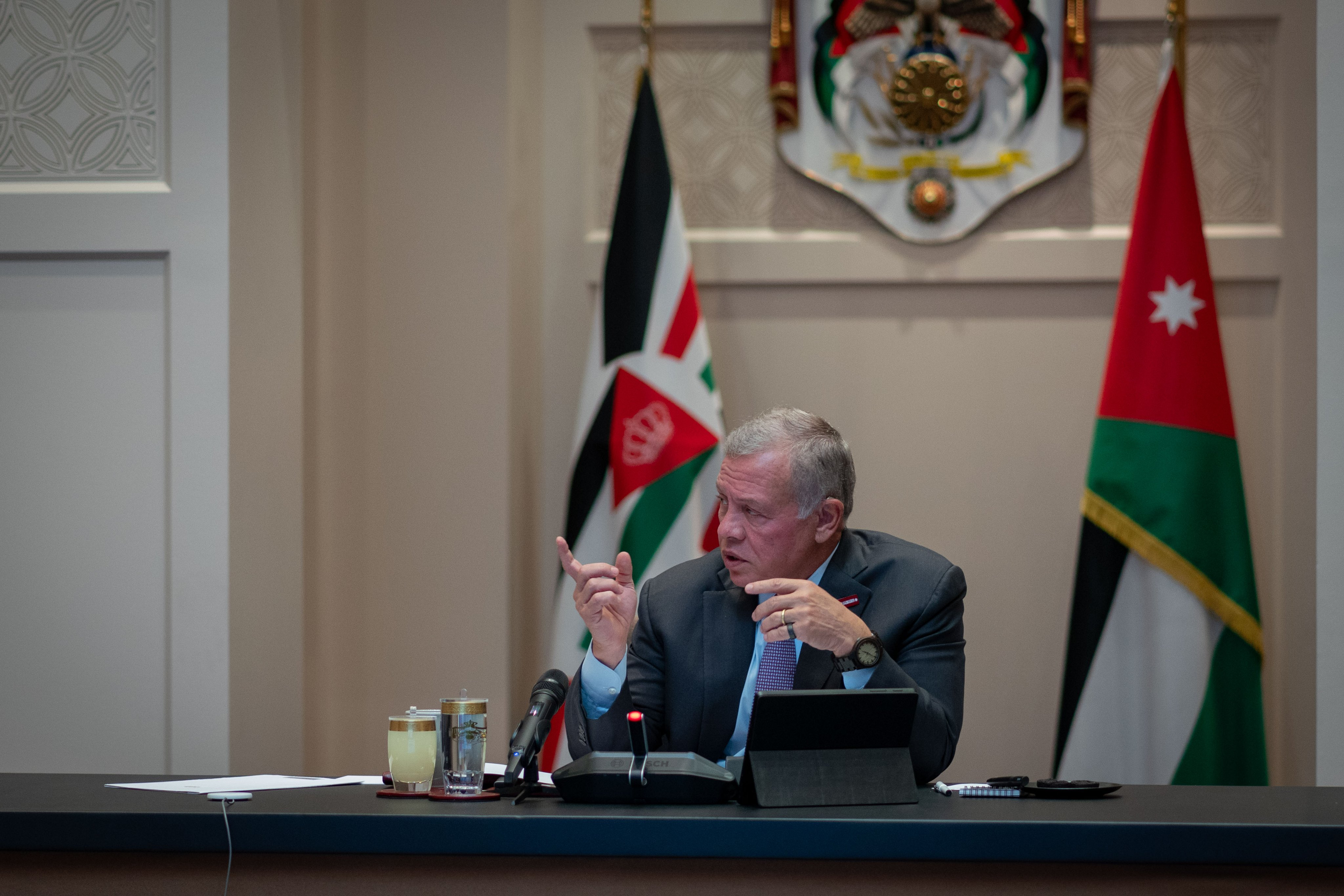 Madar Al-Saa Images 0.3545794833631992