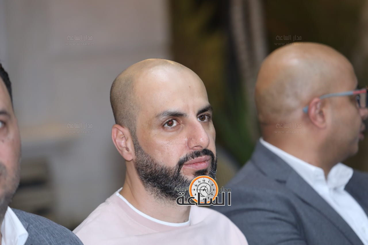 Madar Al-Saa Images 0.3933373548343264