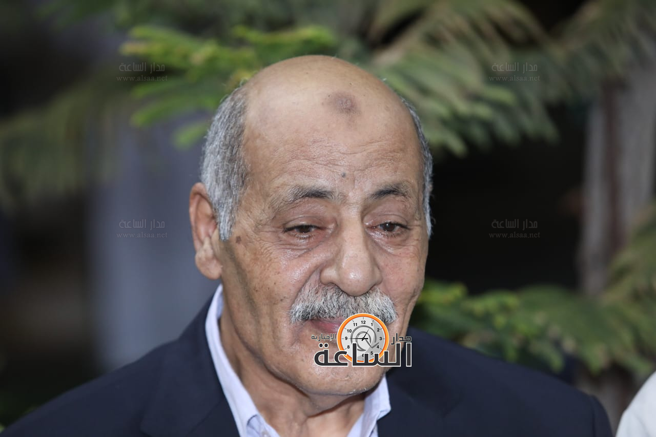 Madar Al-Saa Images 0.46482567609991277