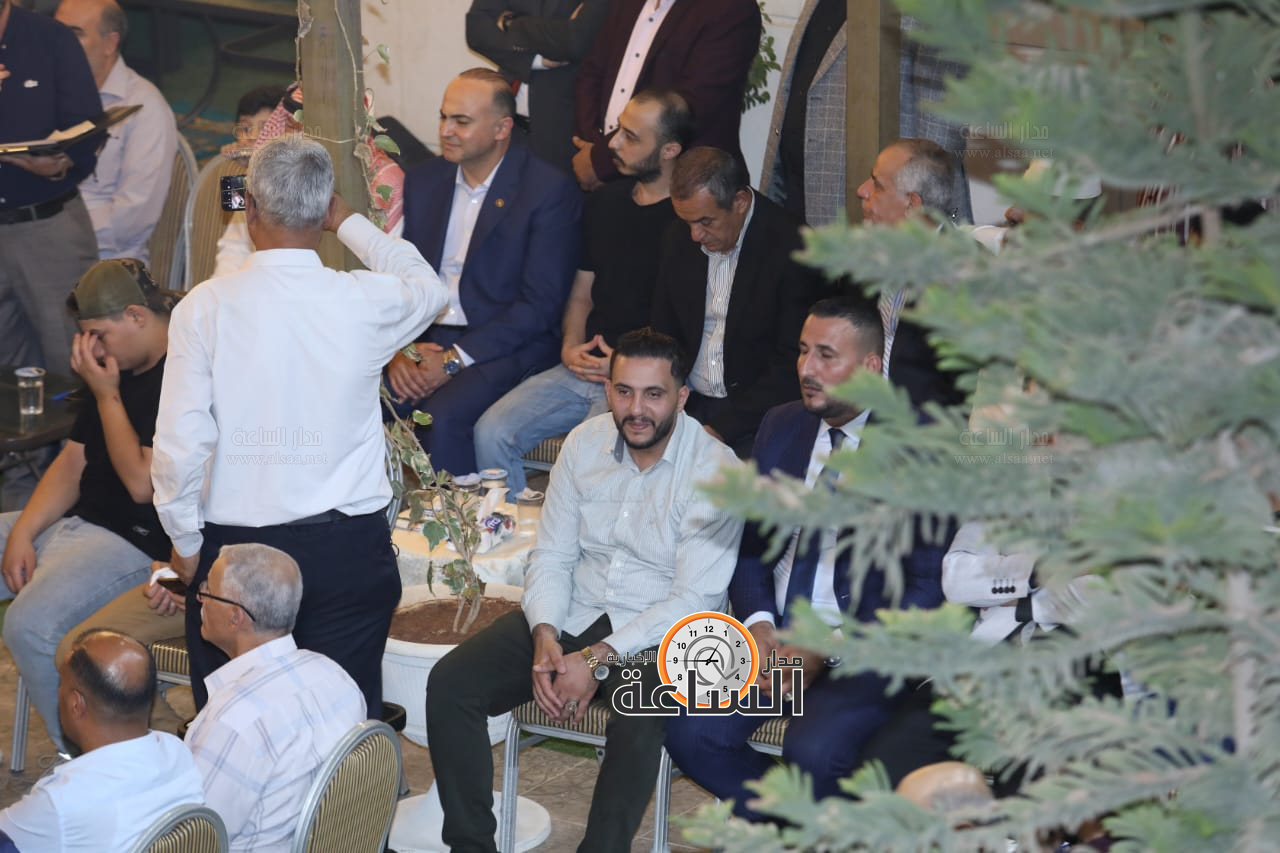 Madar Al-Saa Images 0.4087434477119689