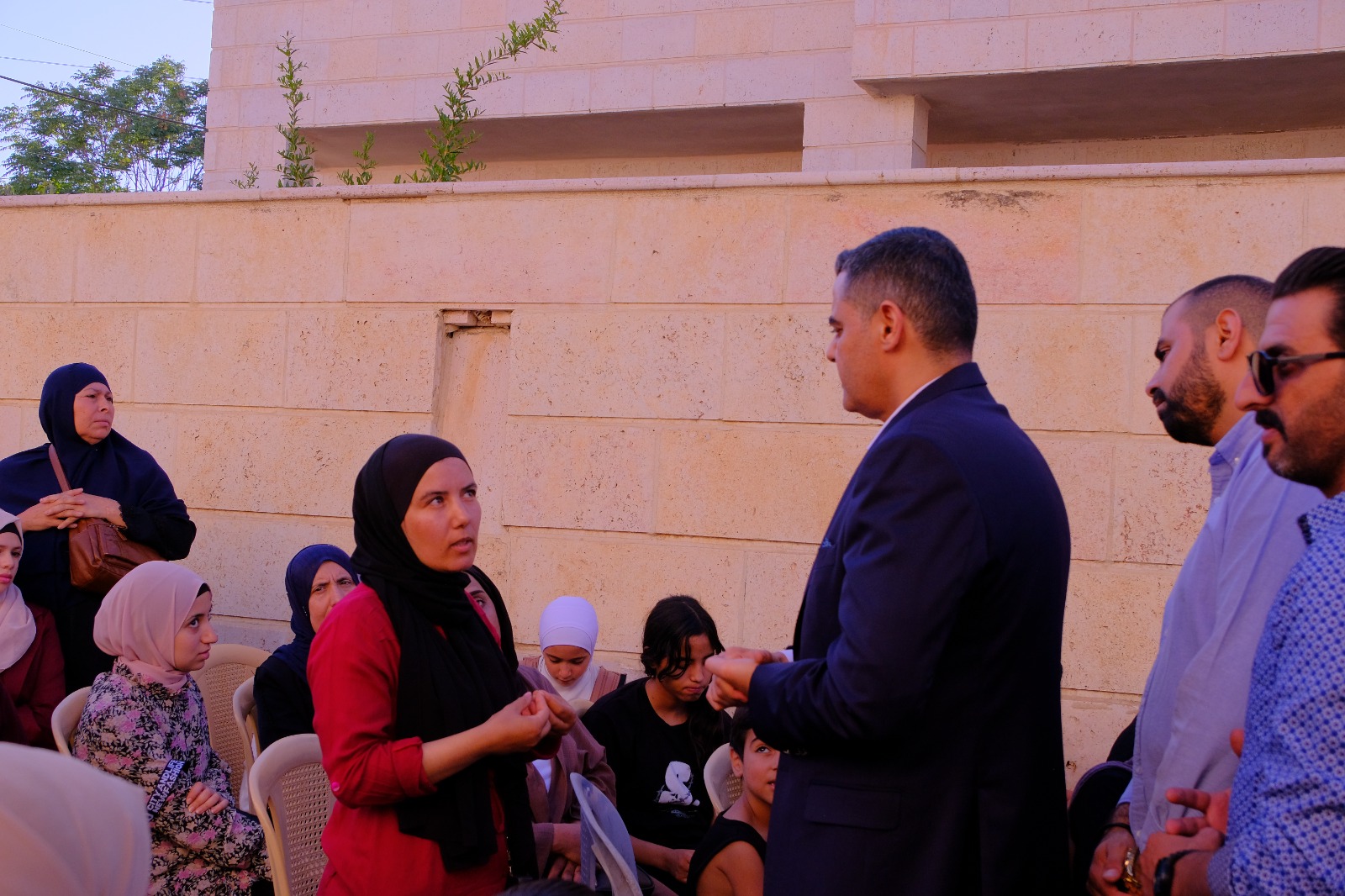 Madar Al-Saa Images 0.4441674258445816