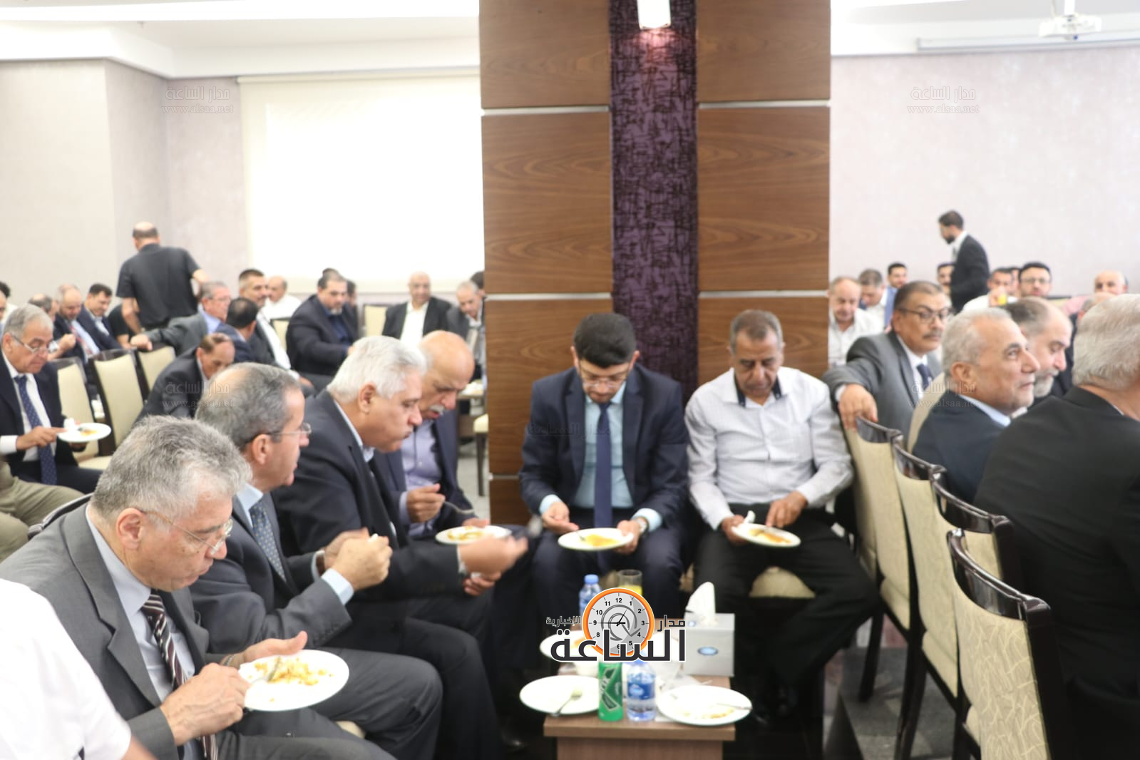 Madar Al-Saa Images 0.3588213270689178