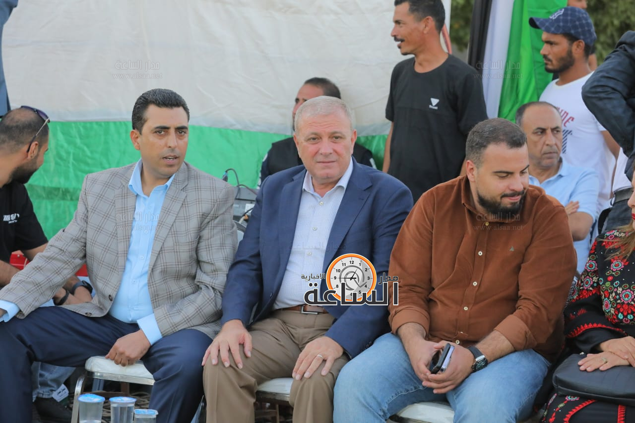 Madar Al-Saa Images 0.7196611576868104