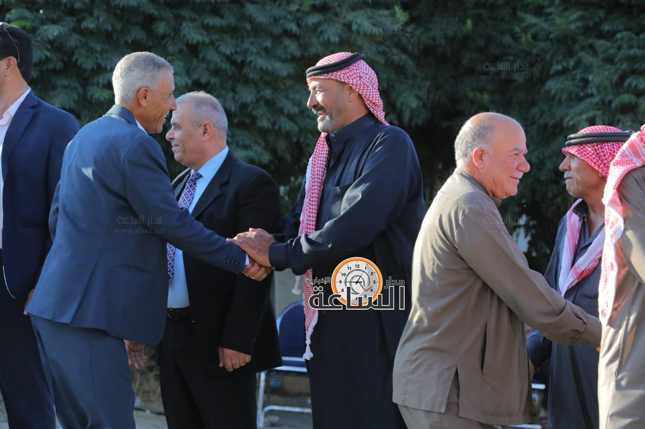 Madar Al-Saa Images 0.3347090747067347