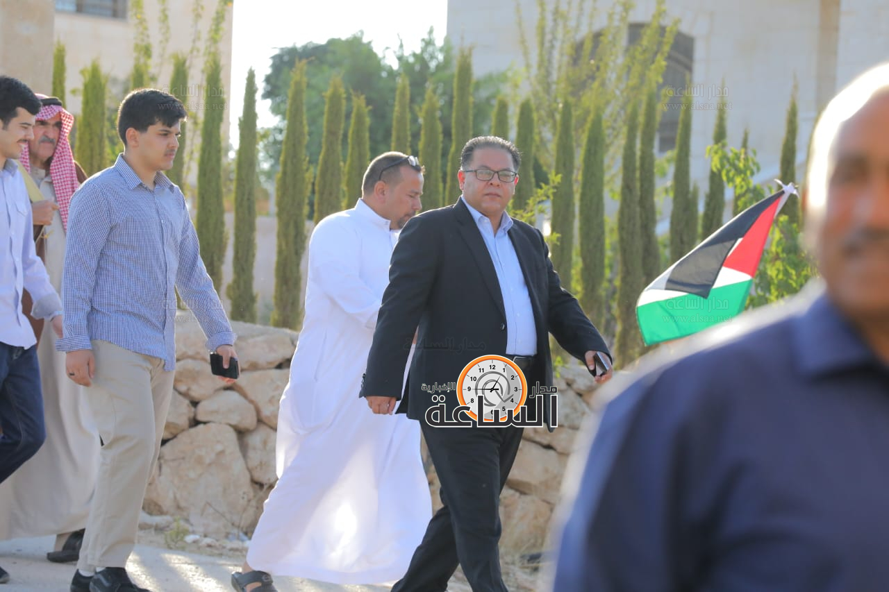 Madar Al-Saa Images 0.4388091874736051