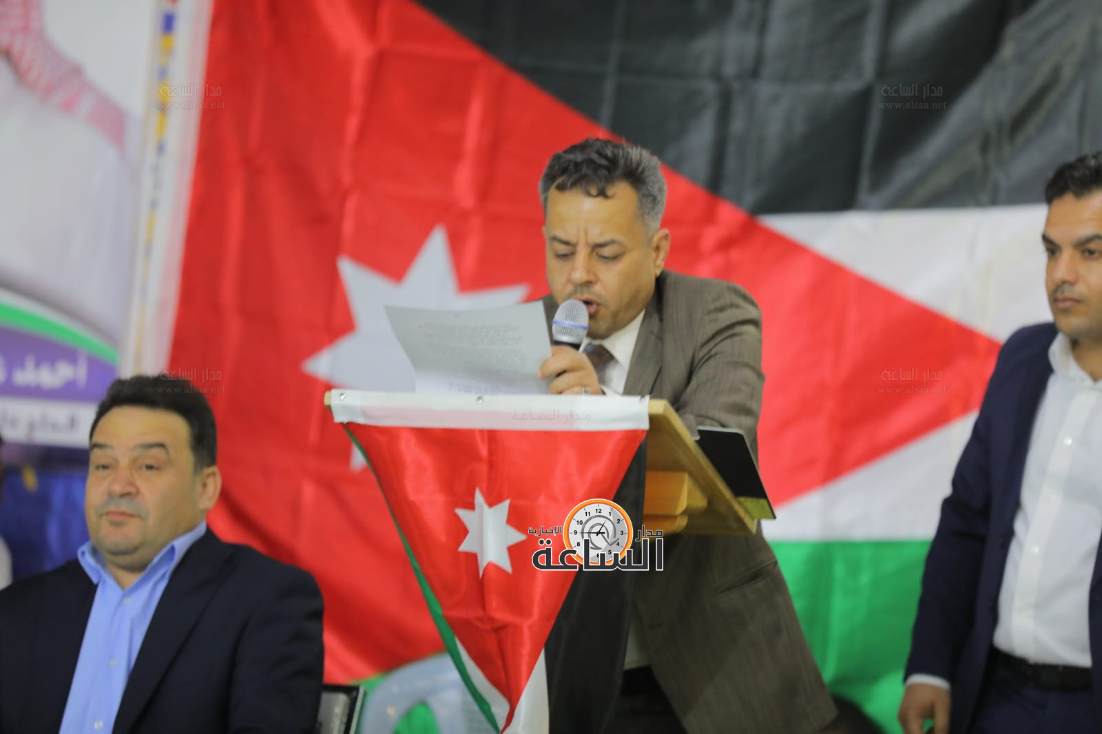 Madar Al-Saa Images 0.0010177493625047607