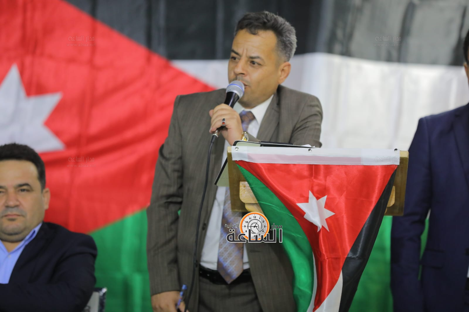 Madar Al-Saa Images 0.9450265546563834