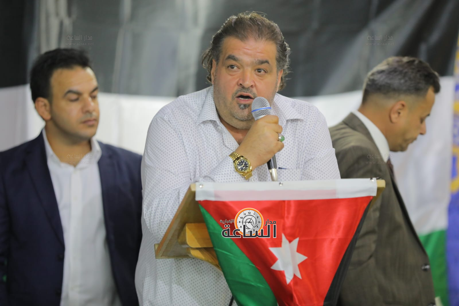 Madar Al-Saa Images 0.488540785556822