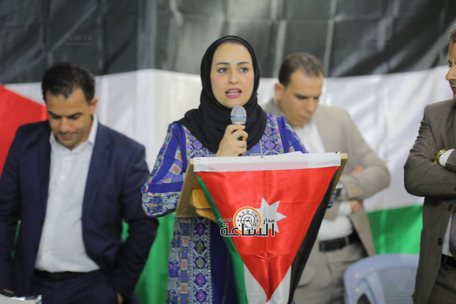 Madar Al-Saa Images 0.518995055588807