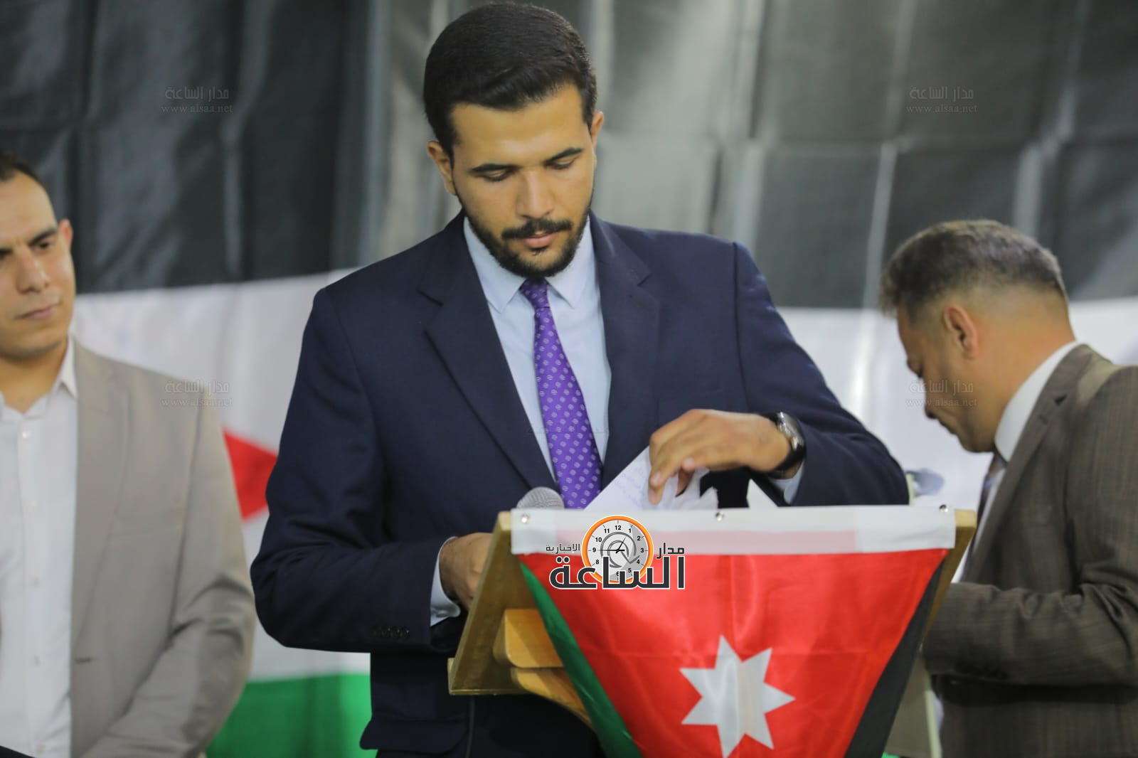 Madar Al-Saa Images 0.5705844662977533