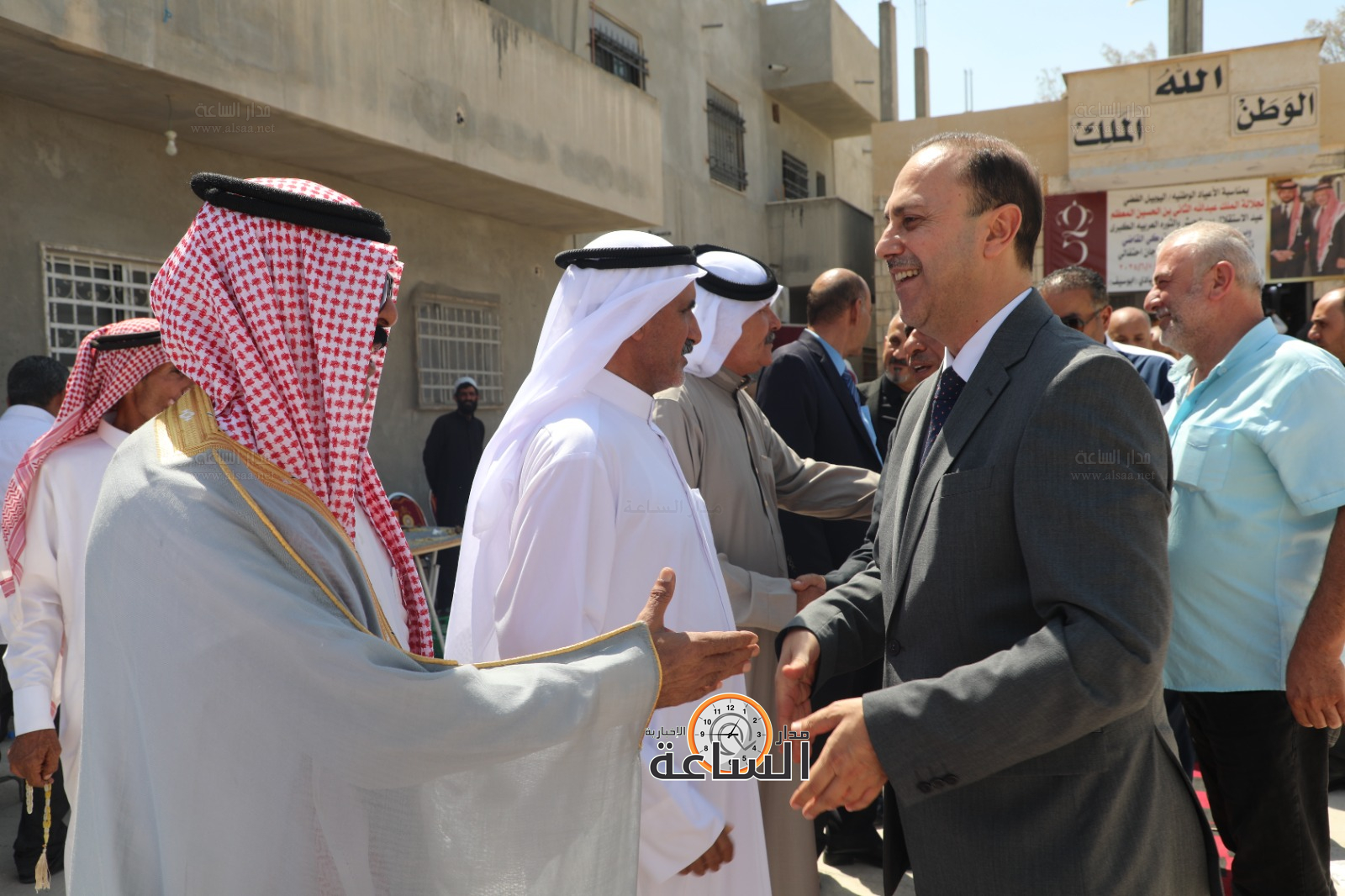 Madar Al-Saa Images 0.26575492392621647