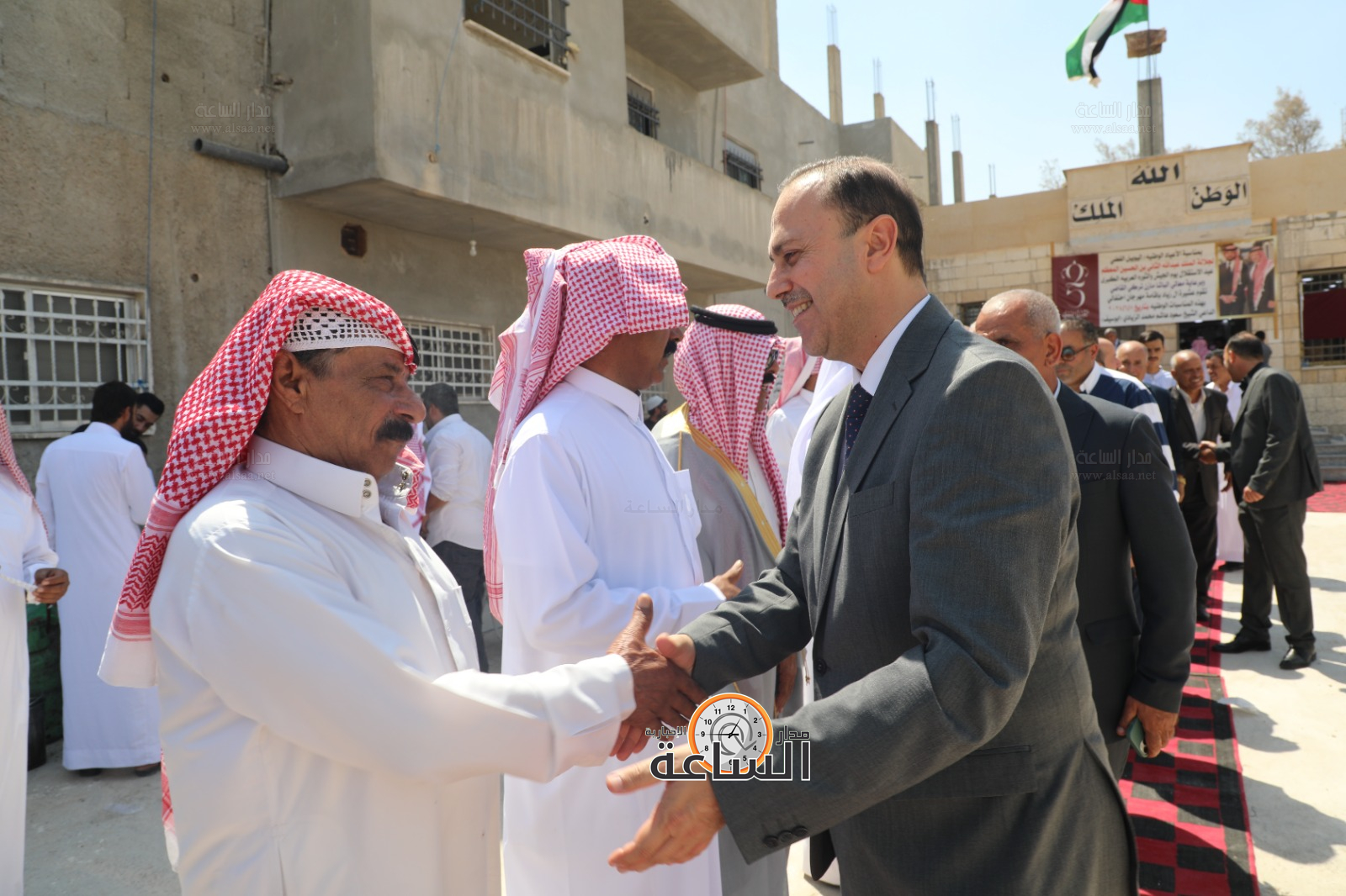 Madar Al-Saa Images 0.38068123007160826