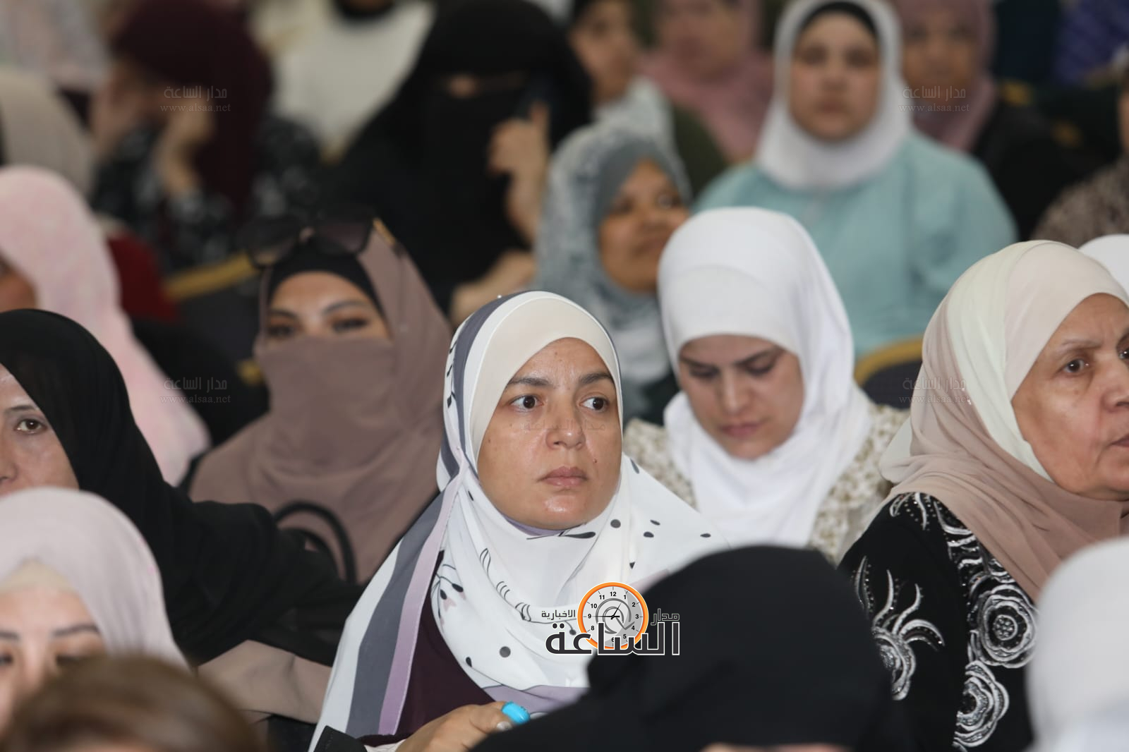 Madar Al-Saa Images 0.015759277390956505