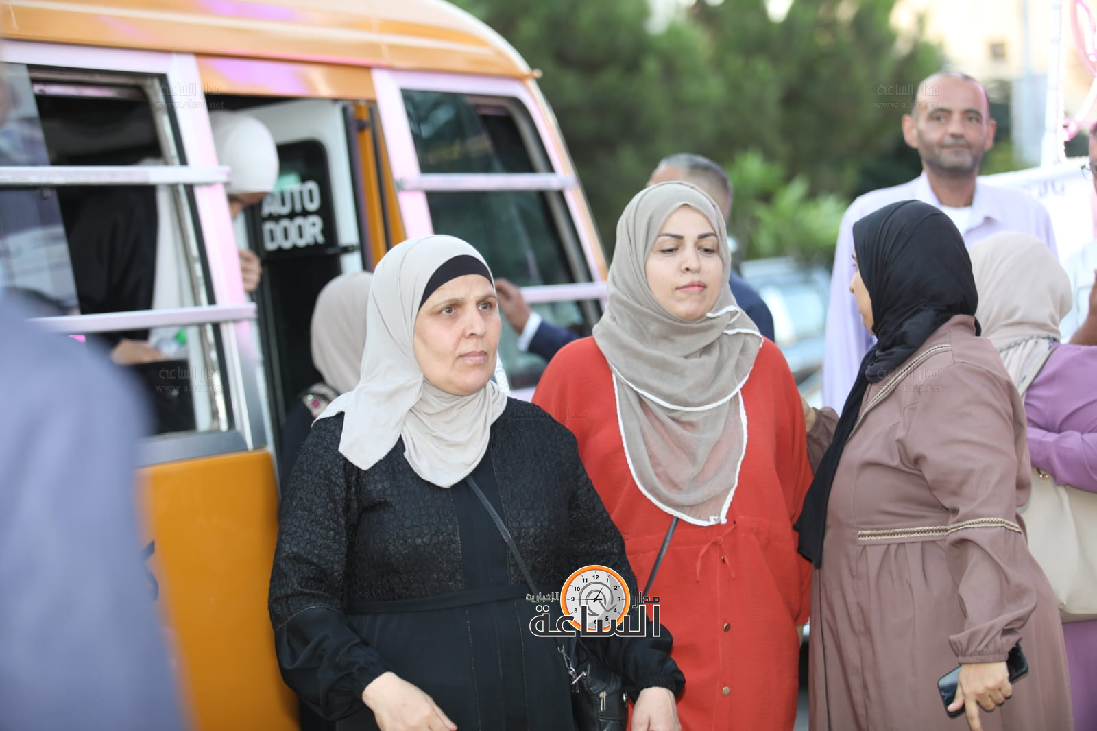 Madar Al-Saa Images 0.6101221333823366