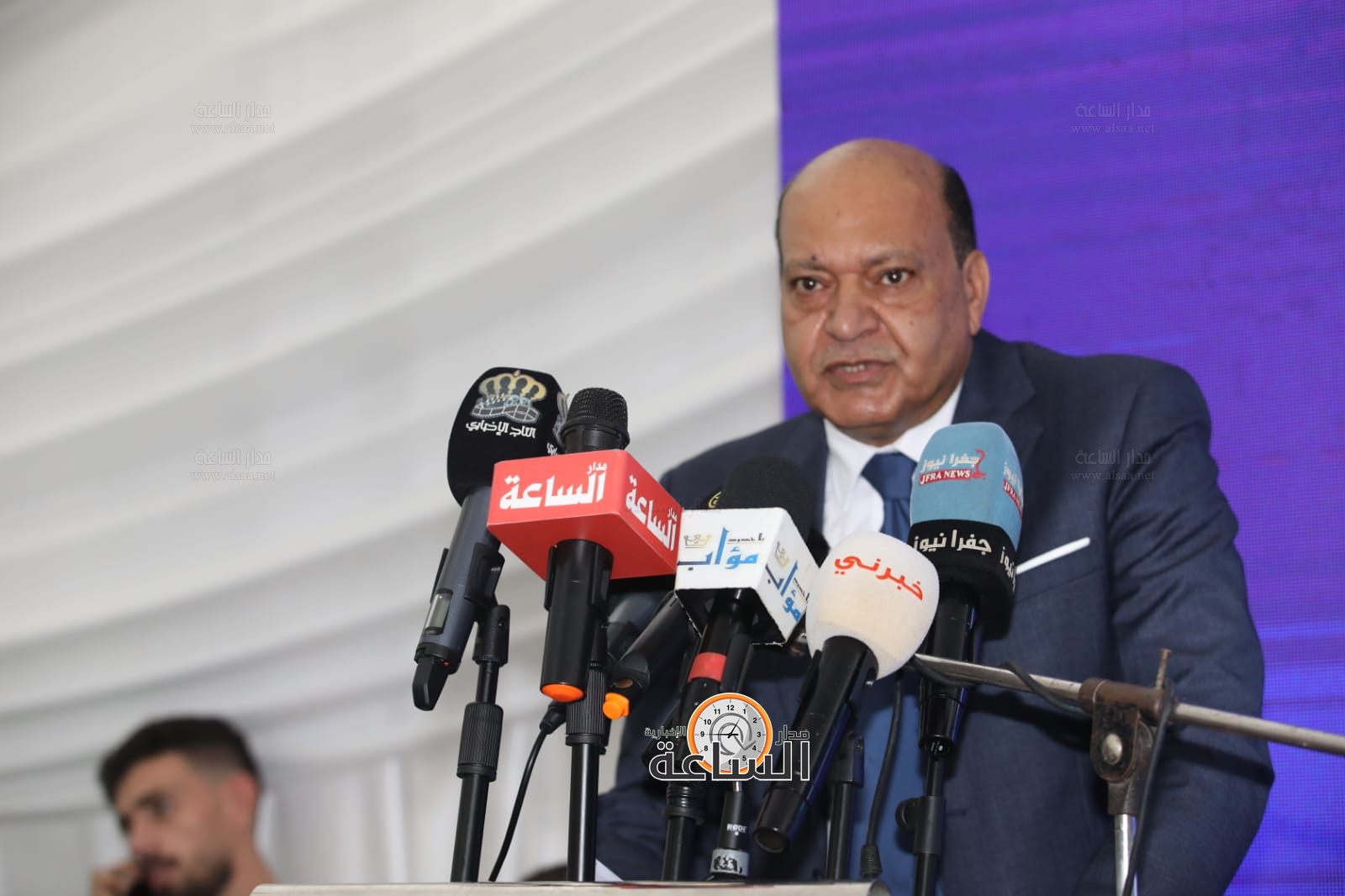 Madar Al-Saa Images 0.7834304519190662