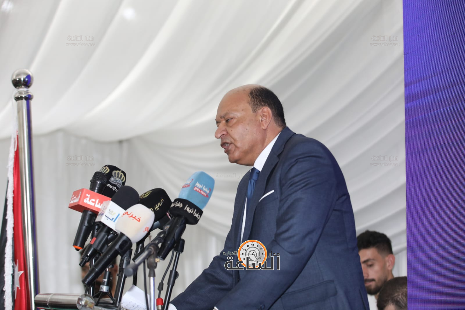 Madar Al-Saa Images 0.2545344317645115