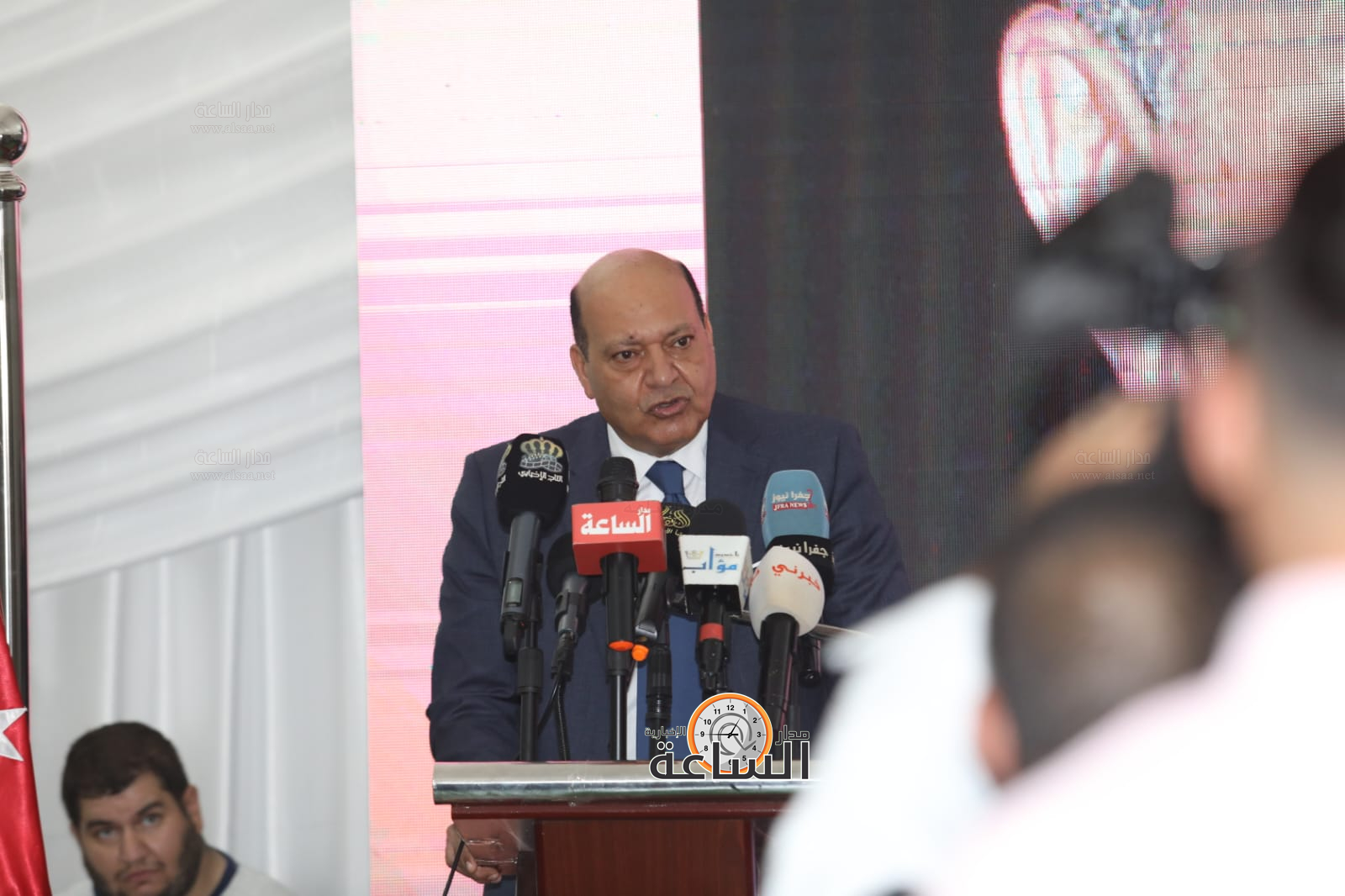 Madar Al-Saa Images 0.8308935425359927