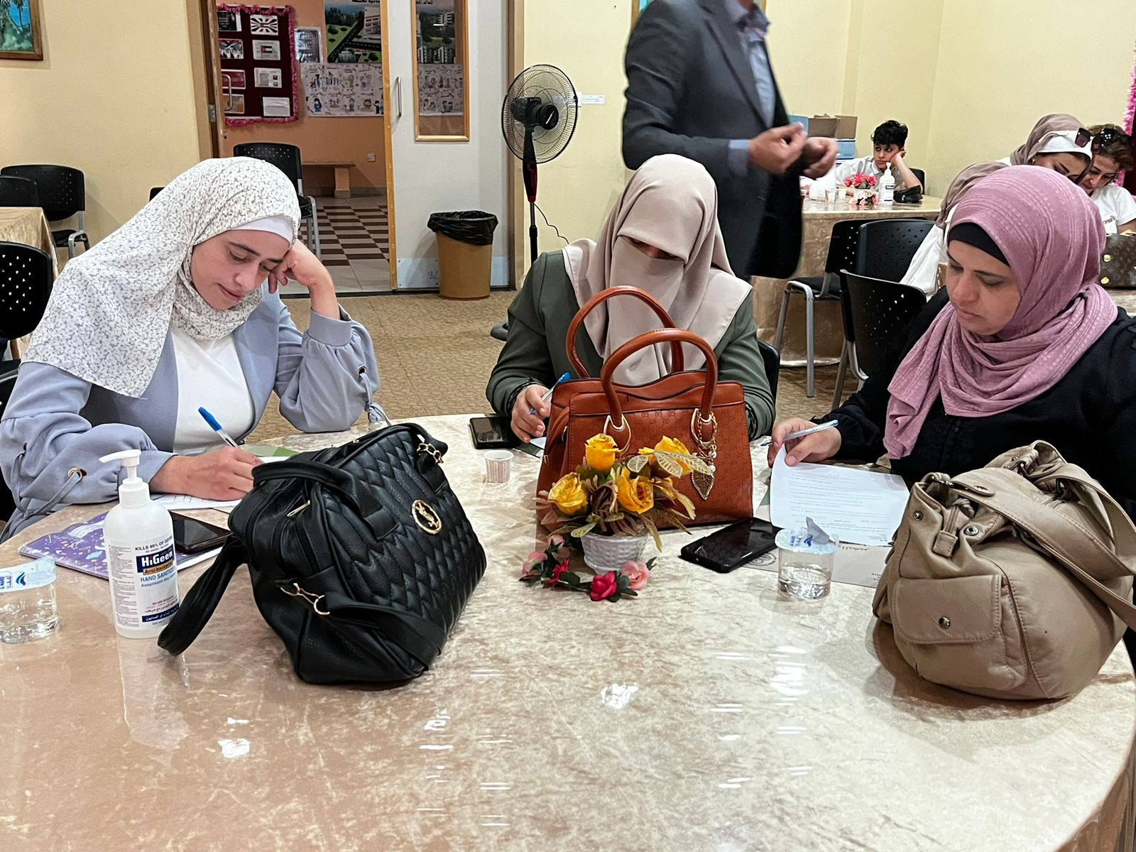 Madar Al-Saa Images 0.5851348247319637