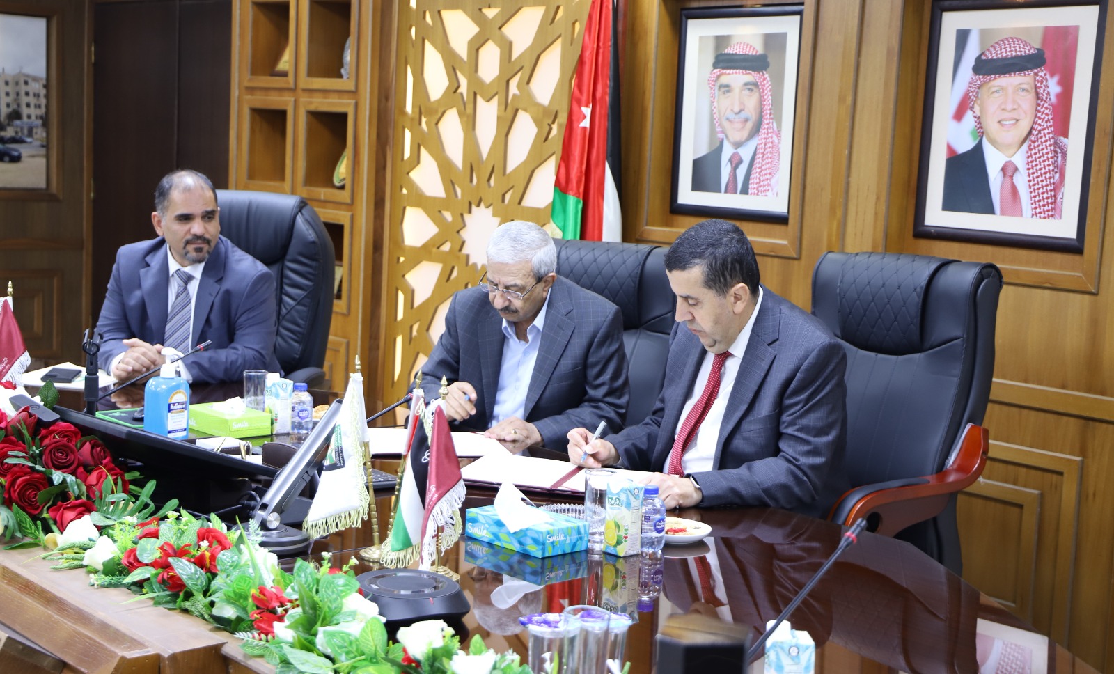 Madar Al-Saa Images 0.18678602154190949