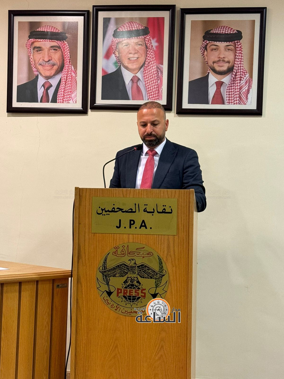 Madar Al-Saa Images 0.4856854062357139