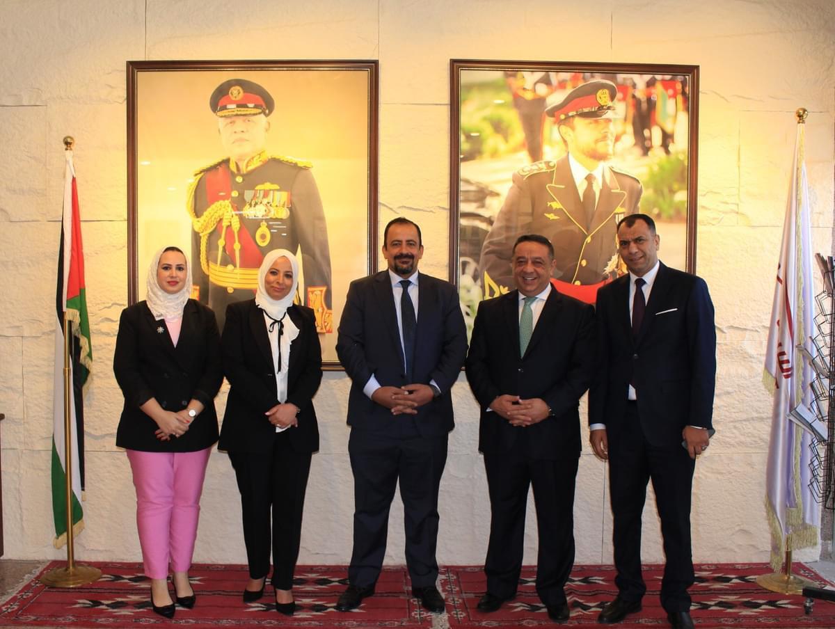 Madar Al-Saa Images 0.04297672787279594