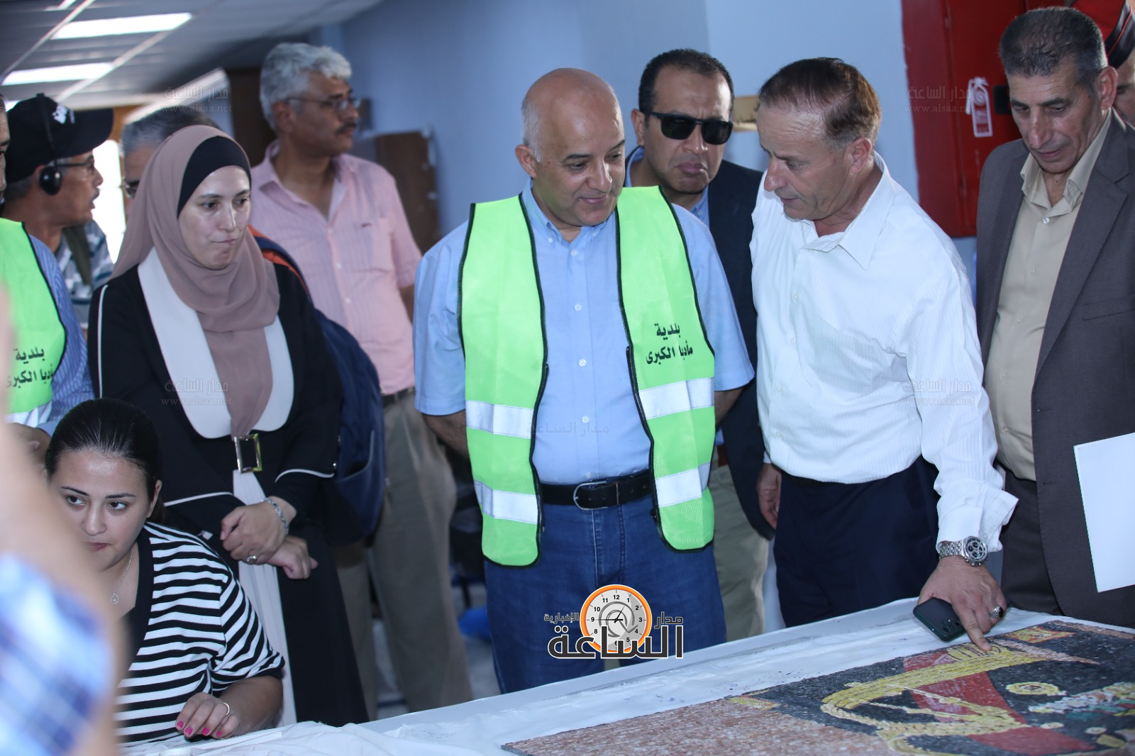 Madar Al-Saa Images 0.048972473183112264