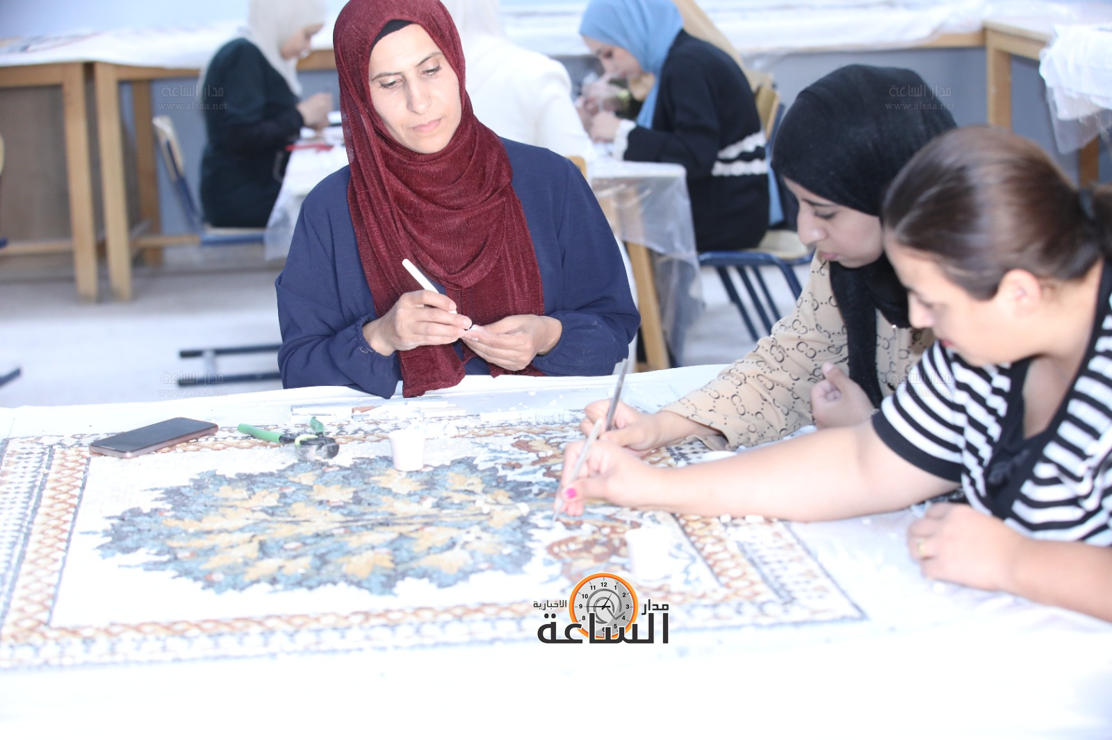 Madar Al-Saa Images 0.7381464672811622