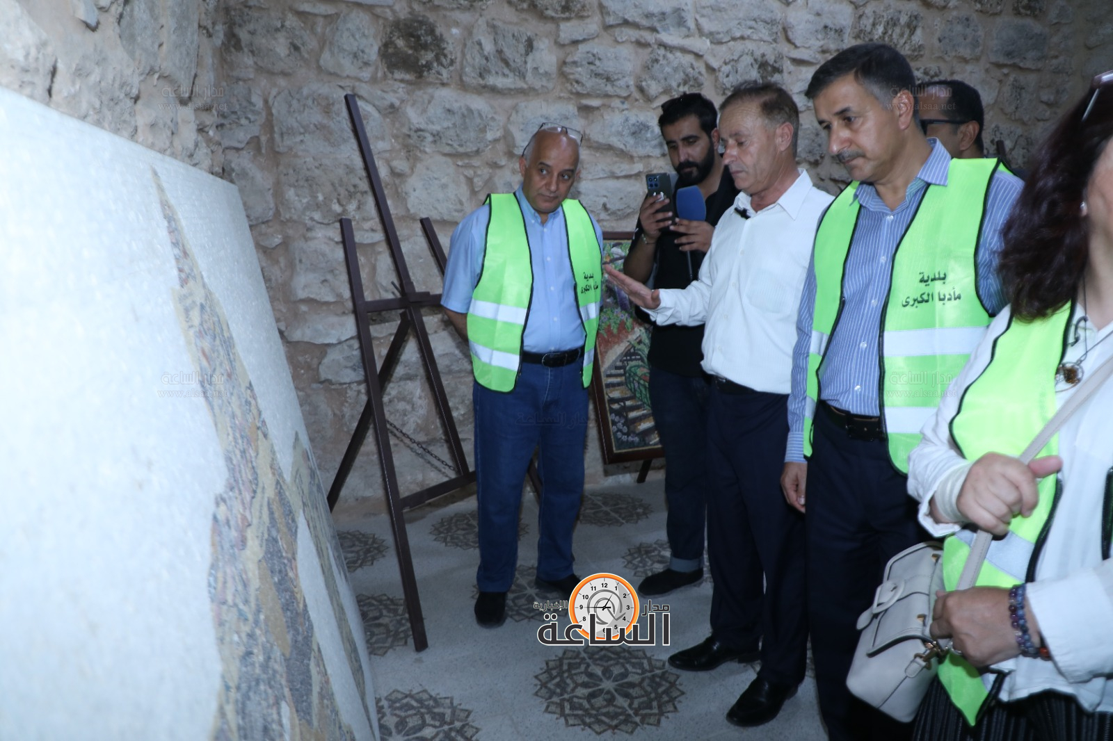 Madar Al-Saa Images 0.6172175607269166