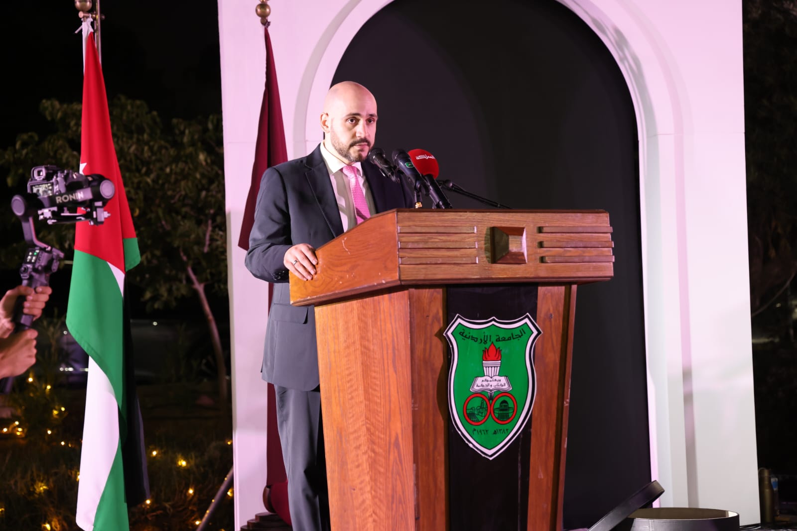 Madar Al-Saa Images 0.6017917887961646