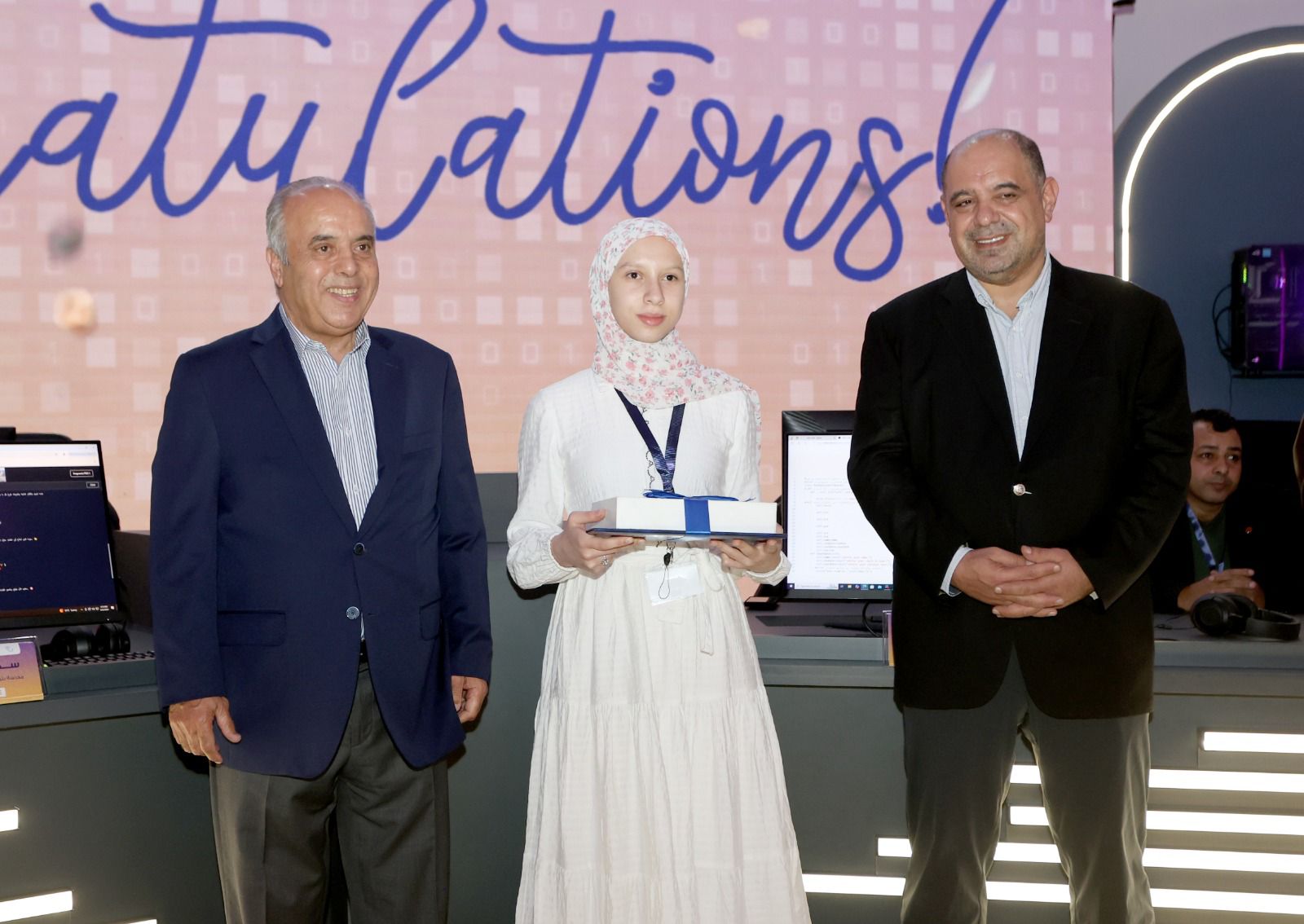 Madar Al-Saa Images 0.513521836650864