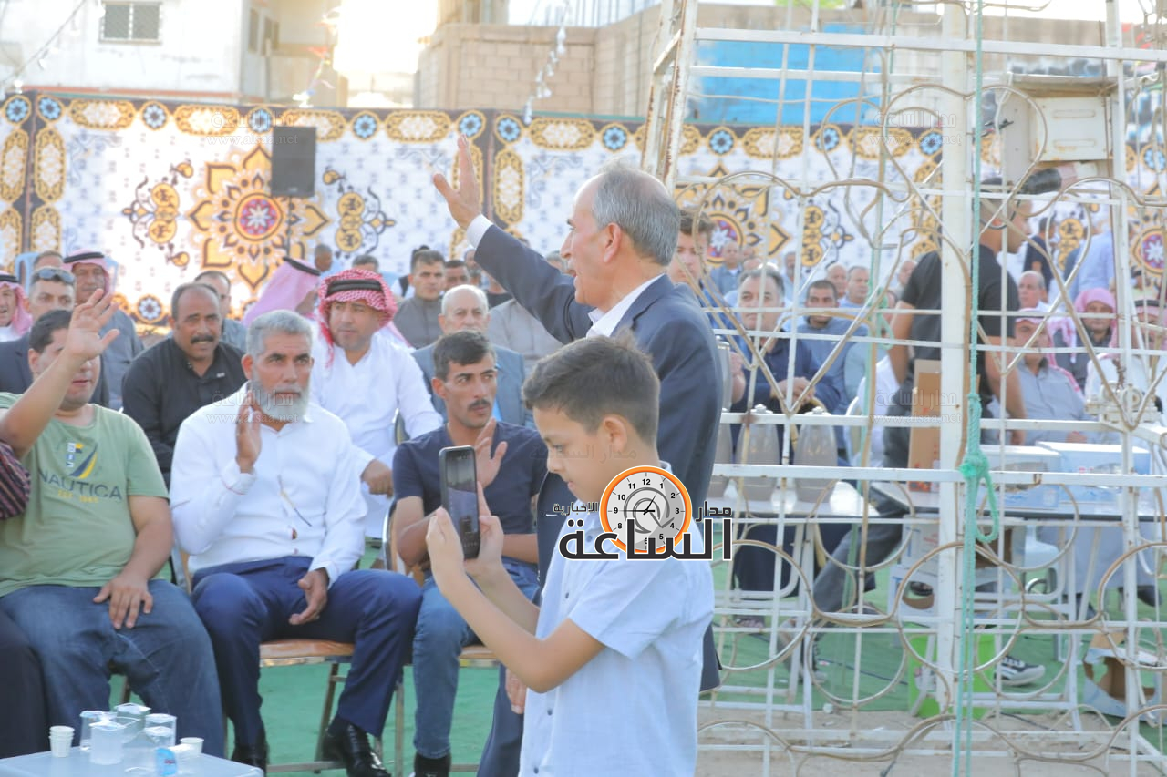 Madar Al-Saa Images 0.04775567250599977