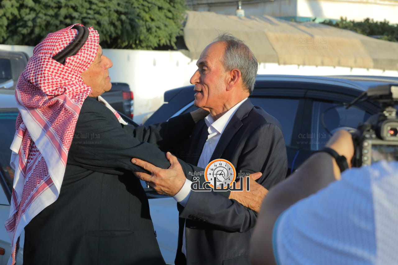 Madar Al-Saa Images 0.8899678520789147