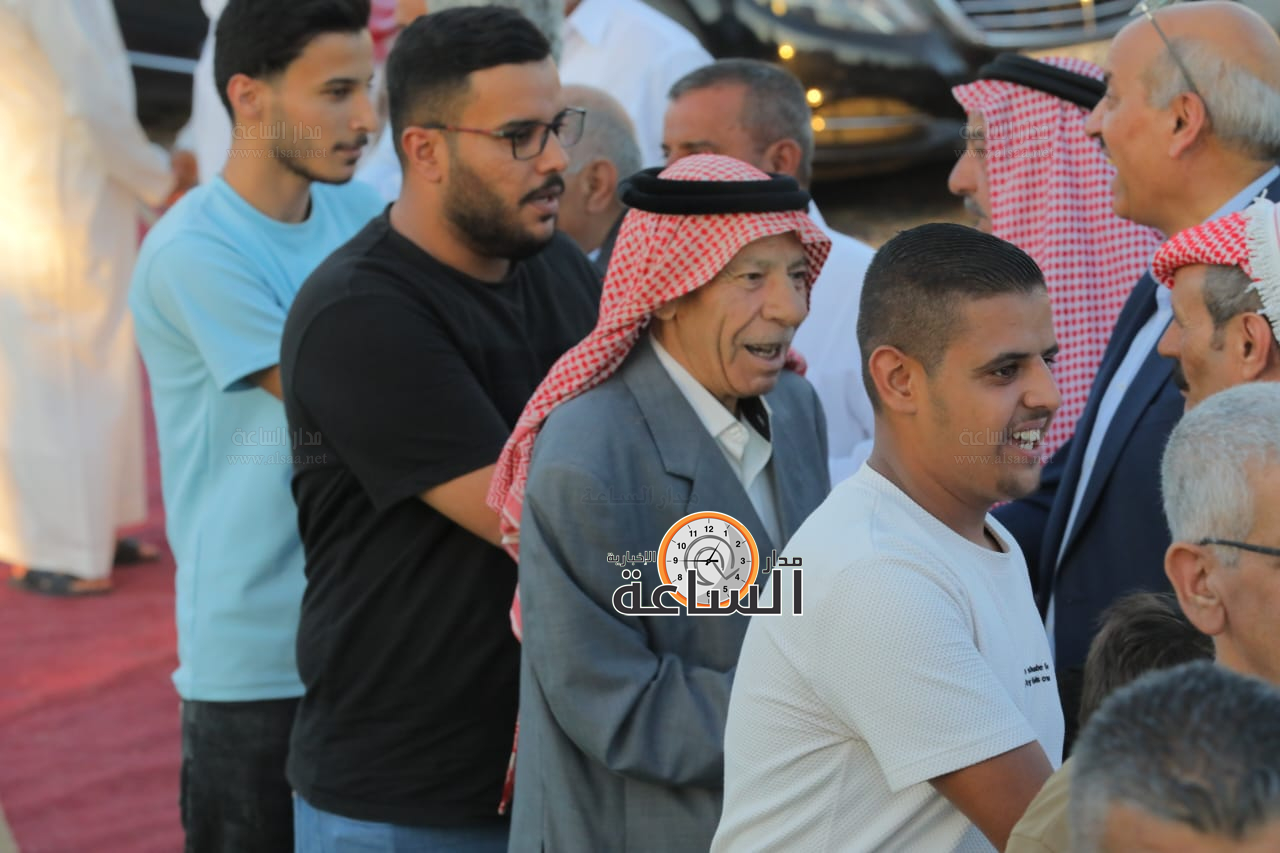 Madar Al-Saa Images 0.9355119951670003