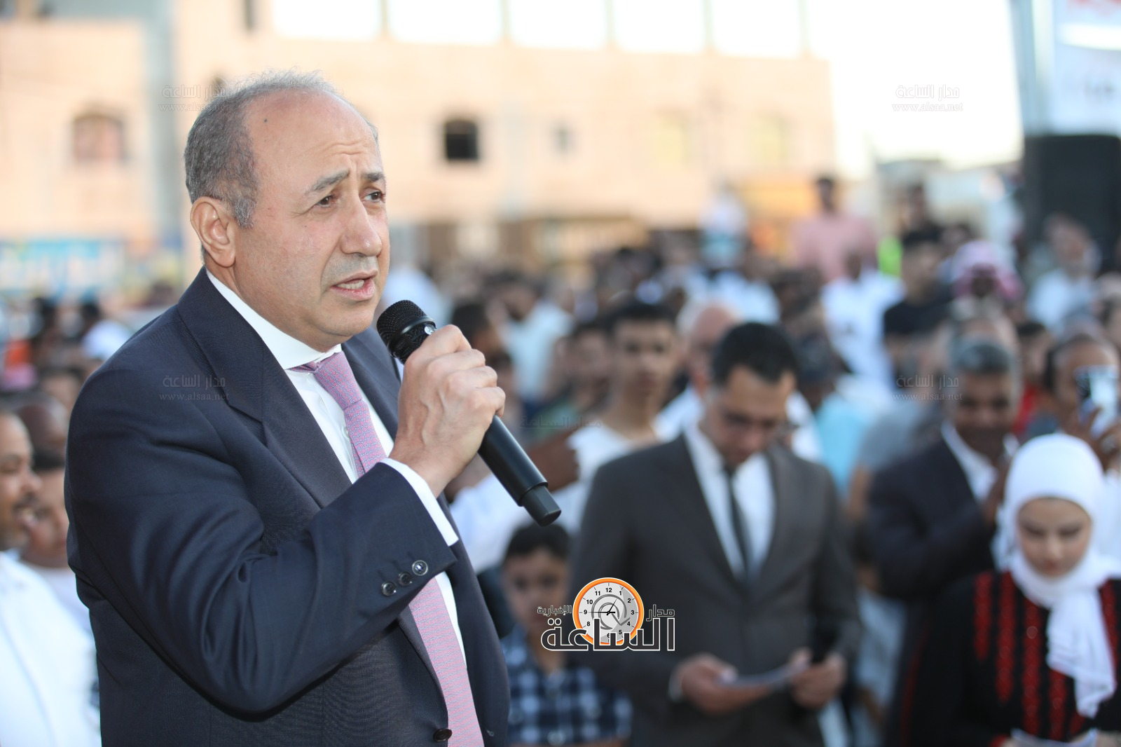 Madar Al-Saa Images 0.12243221833725082