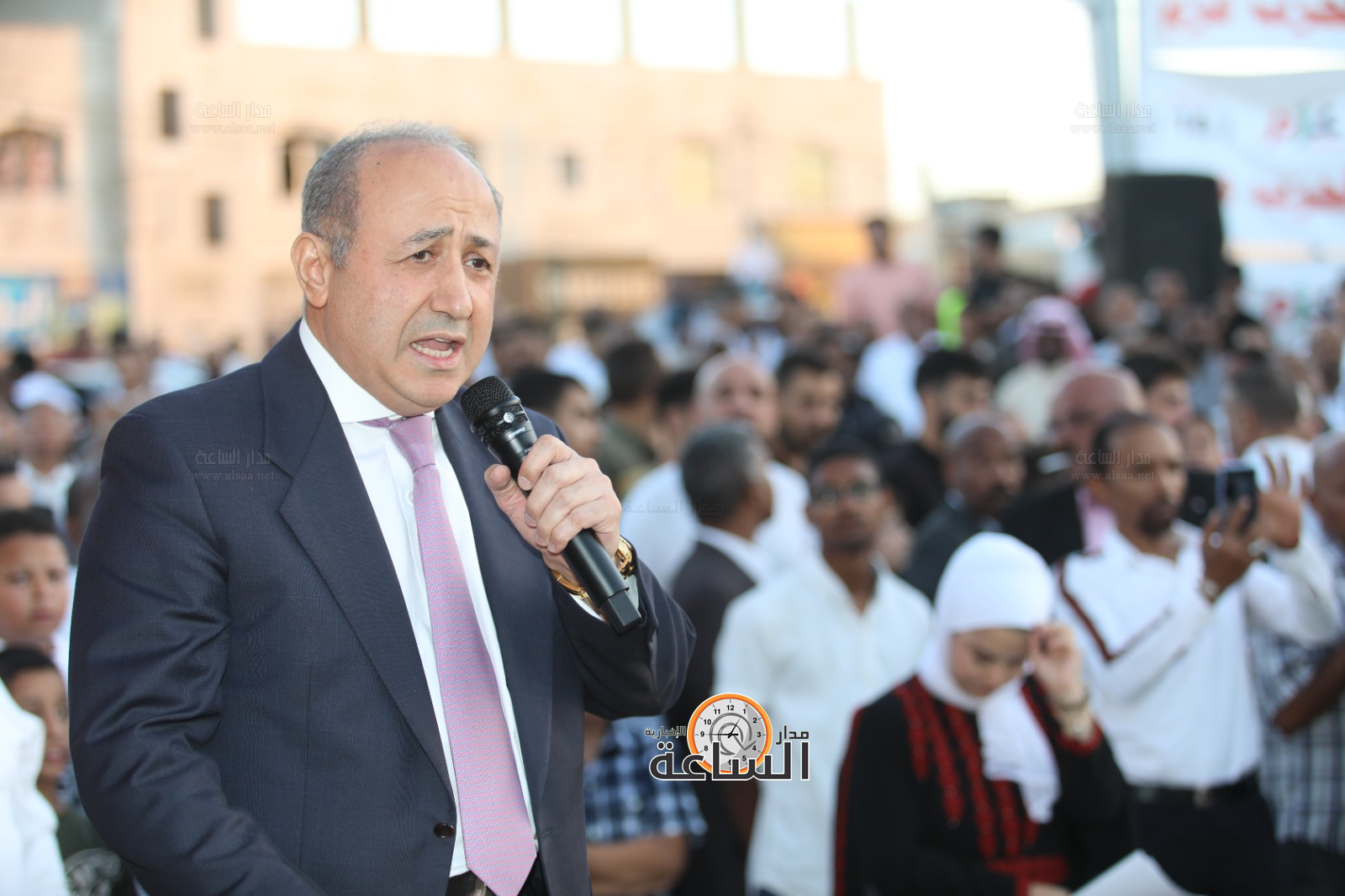 Madar Al-Saa Images 0.3826713190490736