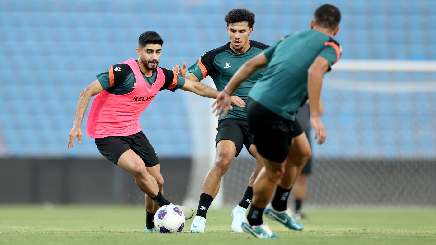 Madar Al-Saa Images 0.7048538765894623