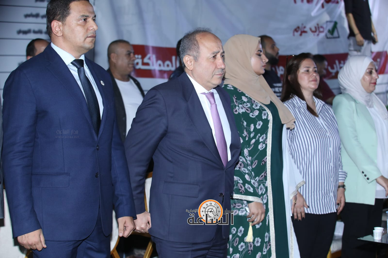 Madar Al-Saa Images 0.8321152631449682