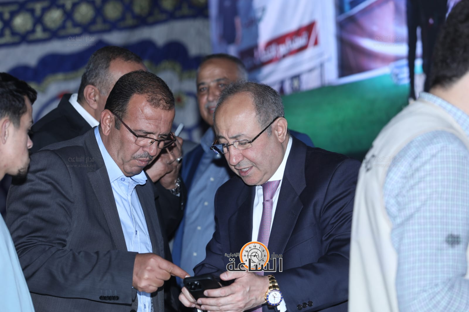 Madar Al-Saa Images 0.8383087779655078